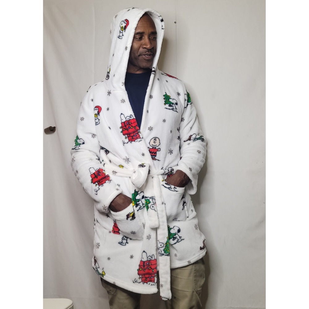 Peanuts Snoopy Christmas Hooded Robe White Fleece Holiday L XL RN102877